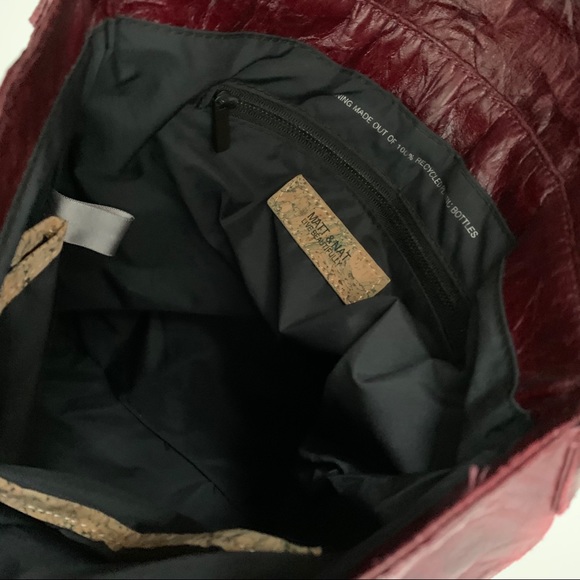 Matt & Nat Vegan Crinkle Crossbody Bag Distressed - Picture 9 of 17